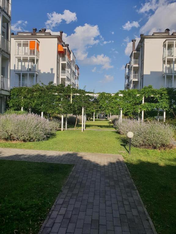 Апартаменты Milano Malpensa Grandi Mansarda Attico Галларате Экстерьер фото
